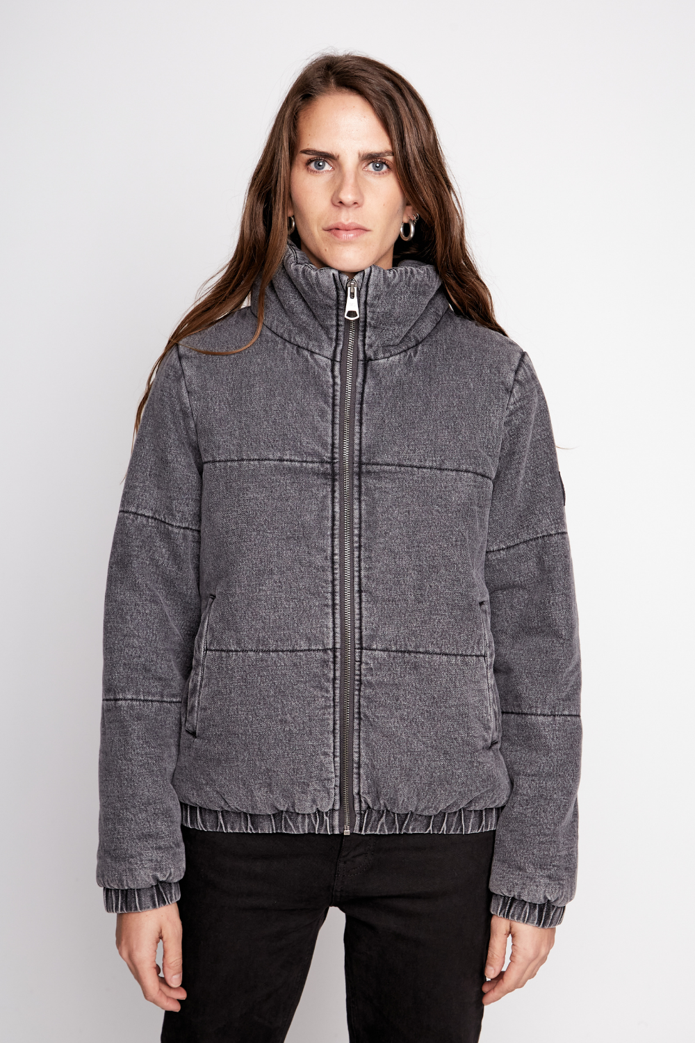 Parka Puffa Jeans Silveria Orgánica Negra Mujer