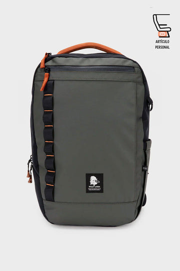 Mochila Travel Baku S Reciclada Verde 21L.