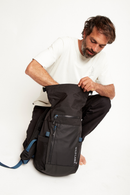 Mochila Travel Oca Reciclada Negra y Azul 27 Lts.-7