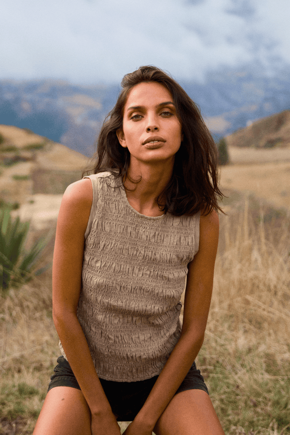Polera Seris Orgánica Beige Mujer