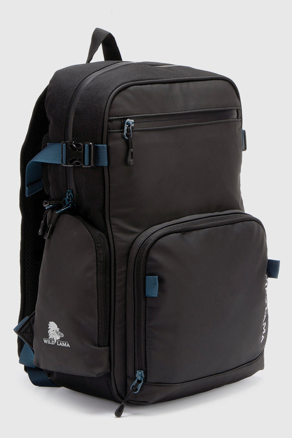 Mochila Travel Nera Reciclada Negra y Azul 16 Lts.