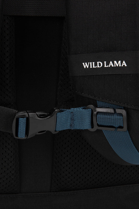 Mochila Travel Nala M Reciclada Burdeo 32L.