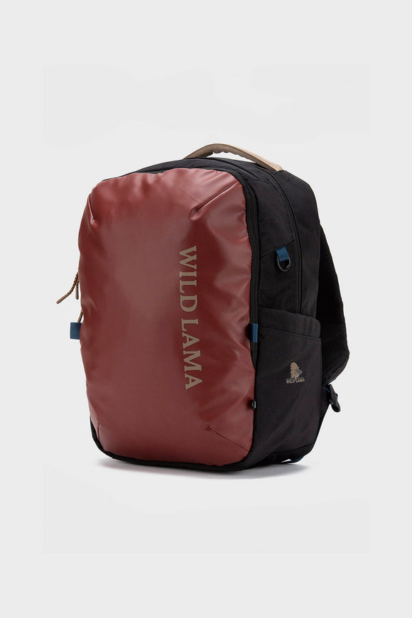 Mochila Travel Nala M Reciclada Burdeo 32L.