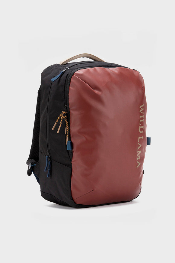 Mochila Travel Nala M Reciclada Burdeo 32L.