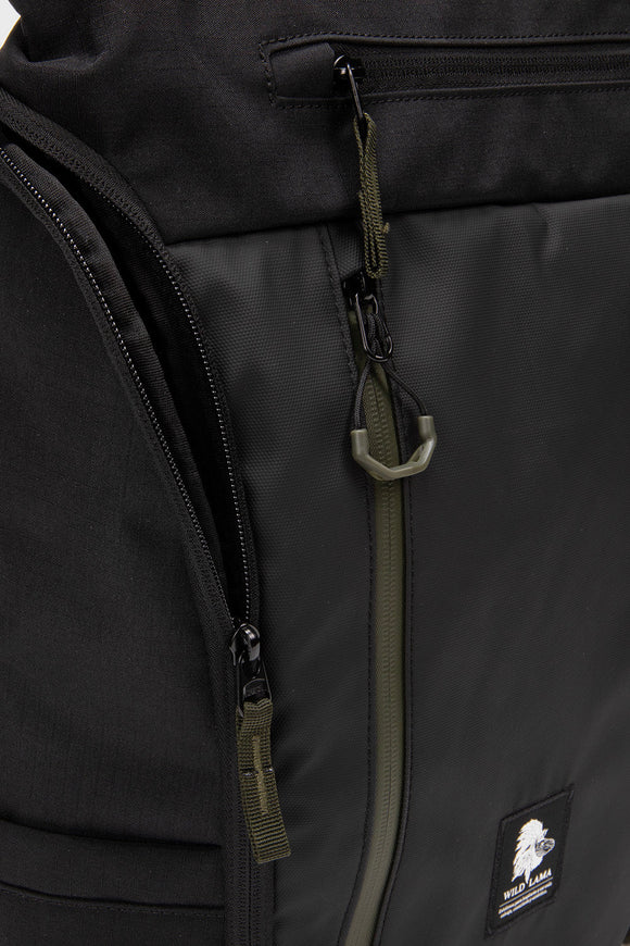 Mochila Travel Oca Reciclada Negra 24L.