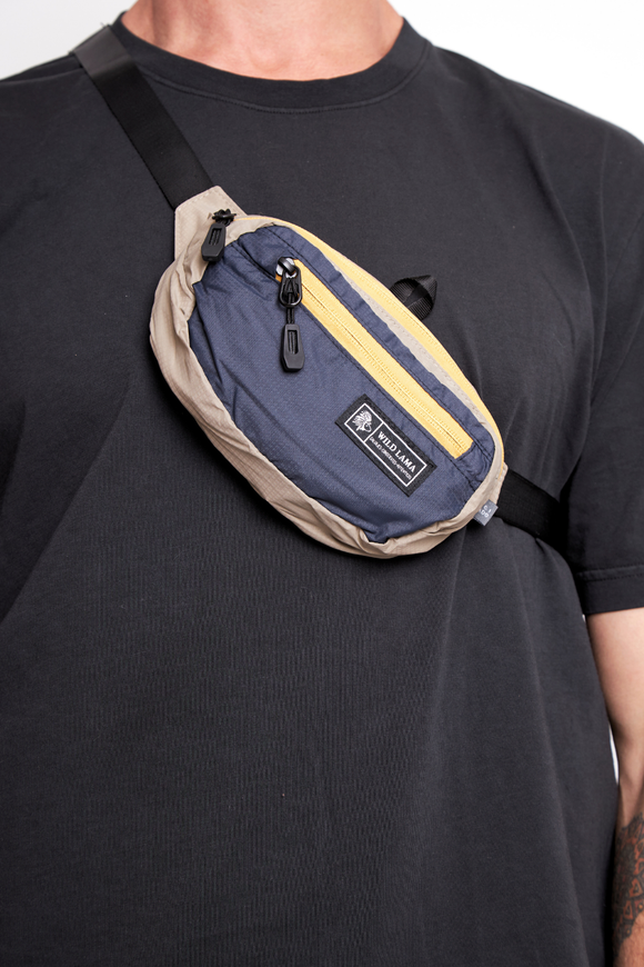 Banano Montaña Reciclado Azul Marino