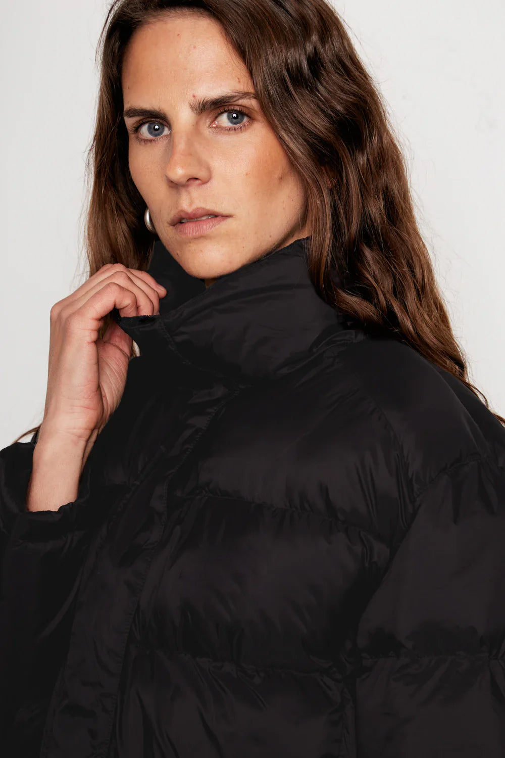 Parka Essential Puffa Reciclada Negro Mujer