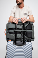 Mochila Travel Baku L Reciclada Verde 44L.-15