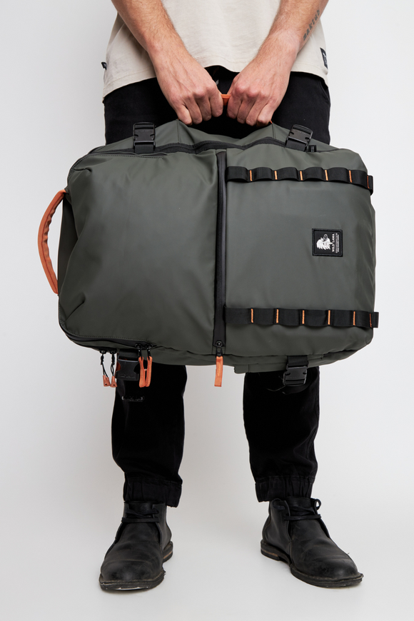 Mochila Travel Baku L Reciclada Verde 44L.