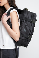 Mochila Travel Baku M Reciclada Negra 26L.-10