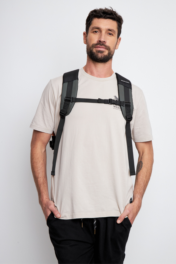 Mochila Travel Baku M Reciclada Verde 26 L.