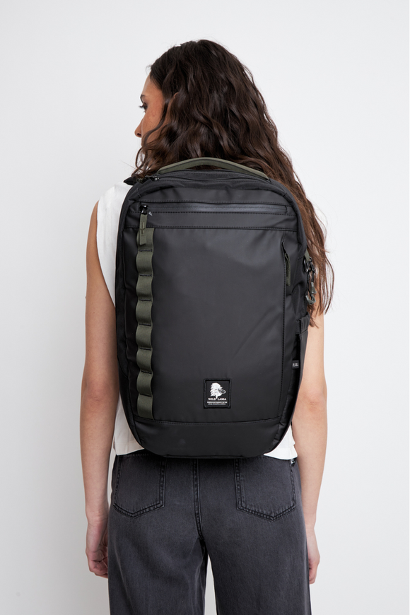 Mochila Travel Baku S Reciclada Negra 21L.