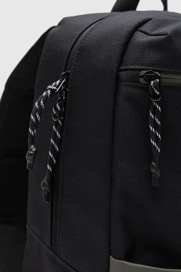 Mochila Nera Reciclada Negra con Verde