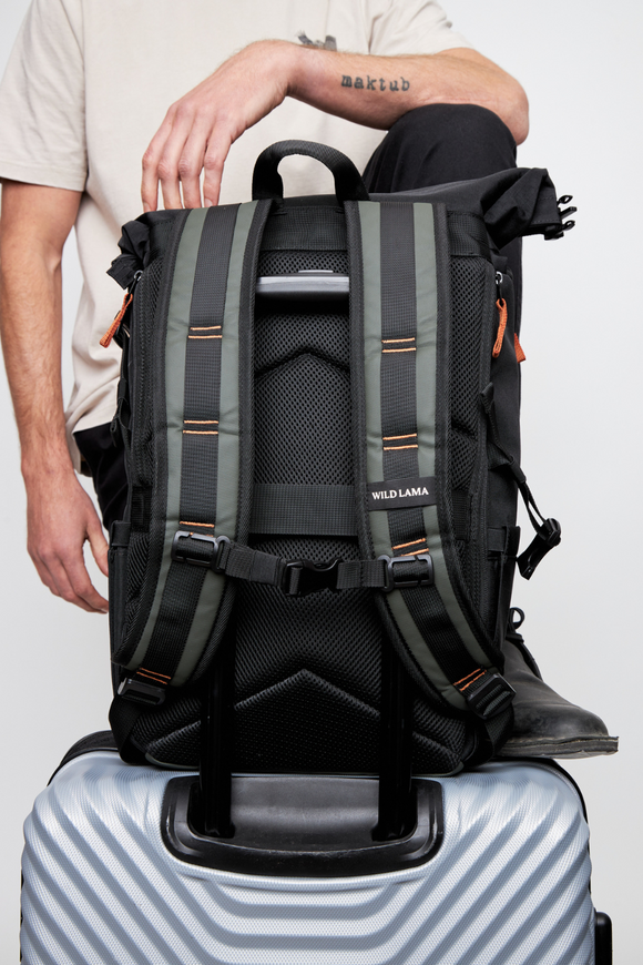 Mochila Travel Oca Reciclada Verde 24L.