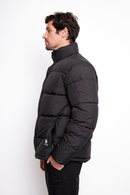 Parka Essential Reciclada Negra Hombre-3