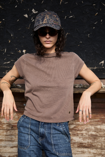 Polera Sari Organica Café Mujer