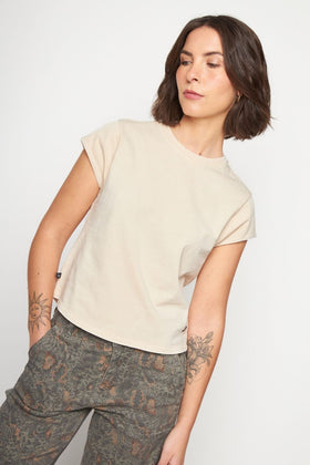 Polera Sari Orgánica Beige Mujer