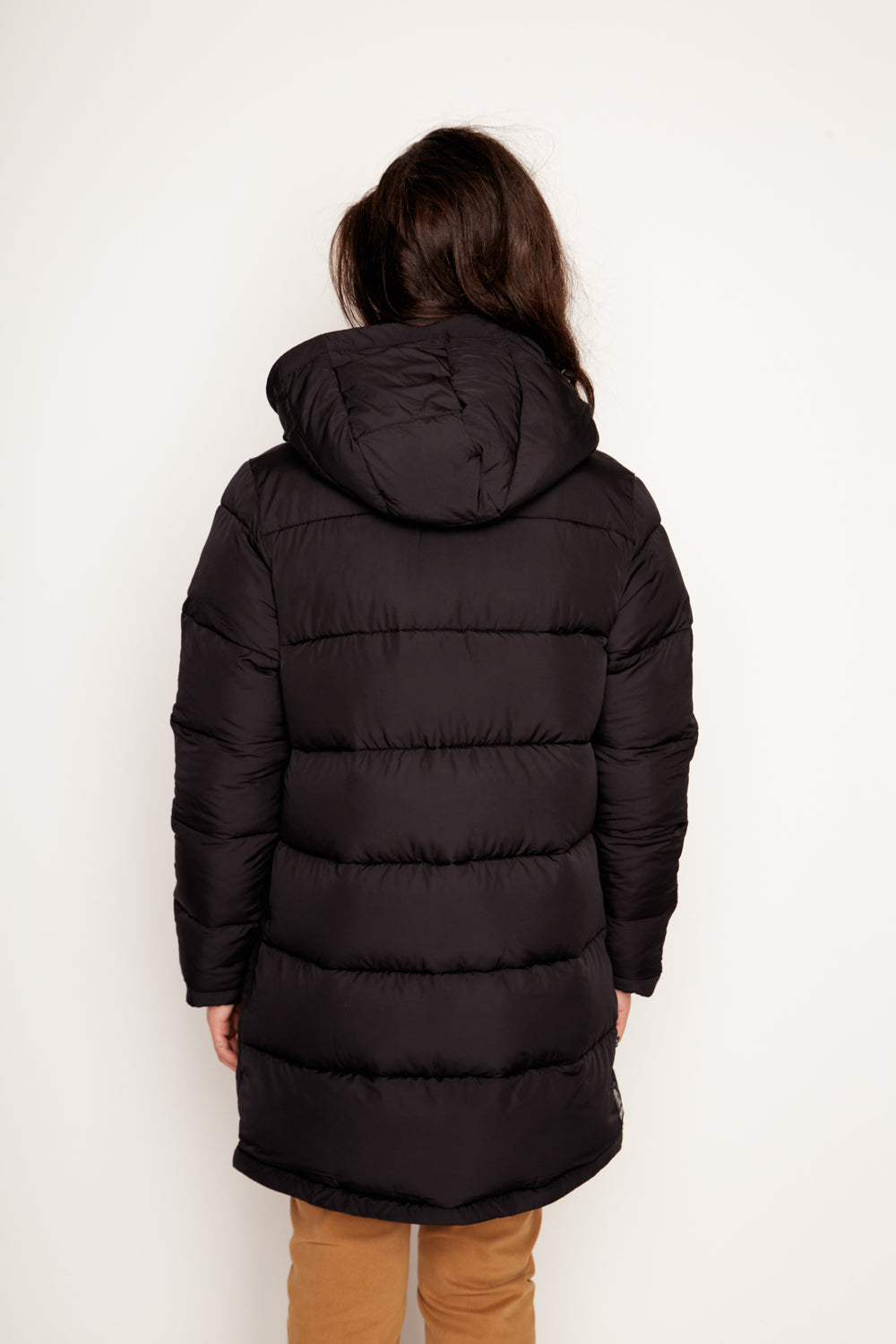 Parka Super Essential Puffa Reciclada Negra Mujer