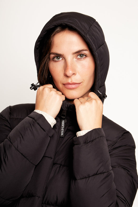 Parka Super Essential Puffa Reciclada Negra Mujer