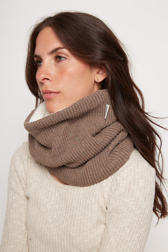 Cuello Lua Reciclado Café